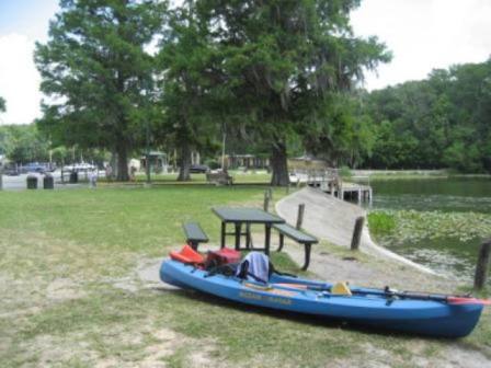 paddling Silver River