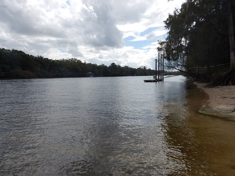 paddling Suwannee River, Gornto Spring Boat Ramp